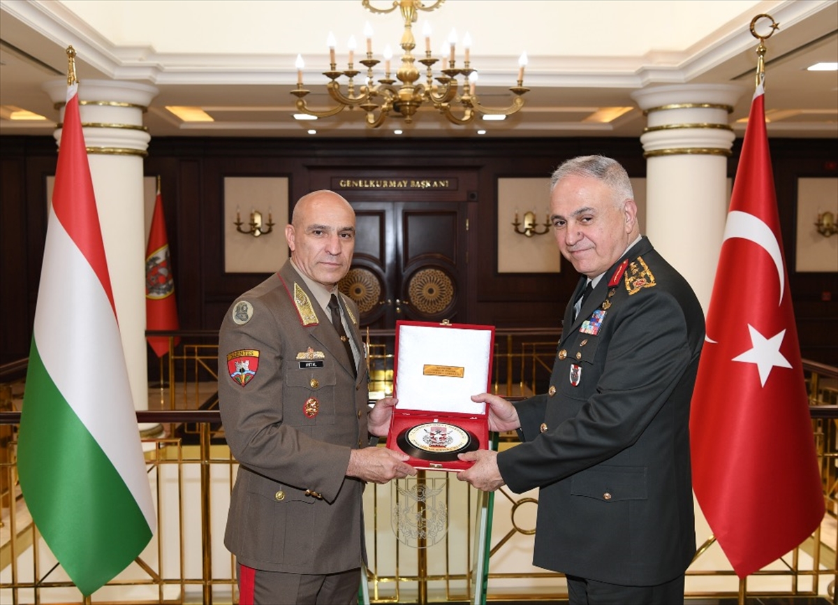 Genelkurmay Başkanı Orgeneral Gürak, Macar komutanlarla bir araya geldi