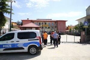 GİRESUN (AA) – Giresun'da lisede geçici işçi statüsünde çalışan kişi,