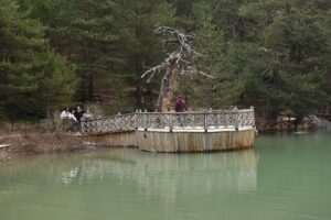 GÜMÜŞHANE (AA) – Gümüşhane'nin Torul ilçesindeki Limni Gölü Tabiat Parkı,