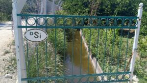 HATAY (AA) – Hatay'ın Samandağ ilçesinde, 3 yaşındaki çocuk sulama