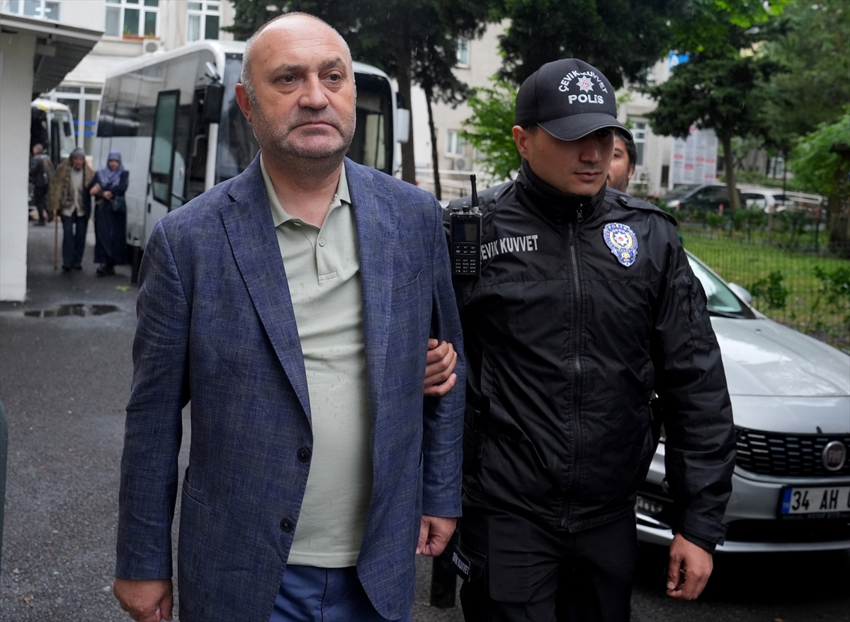 İBB'ye yönelik yolsuzluk soruşturmasında gözaltına alınan 45 zanlı adliyede