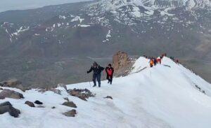 IĞDIR (AA) – Iğdır'da 106 dağcı, 19 Mayıs Atatürk'ü Anma,