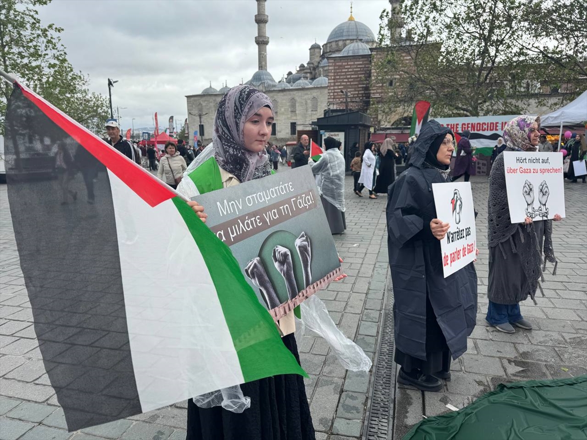 İHH İstanbul Kadın Birimi’nden Gazze’ye destek eylemi