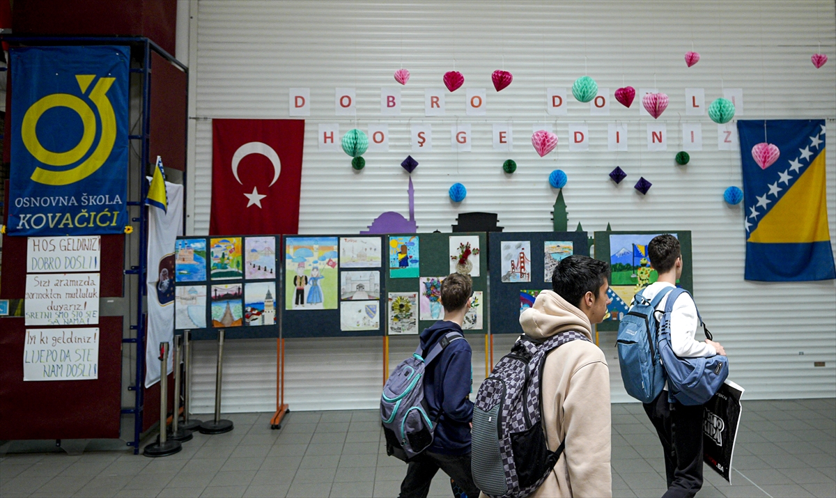 İstanbul ve Saraybosnalı öğrenciler, “kardeş okul” projesinde buluştu