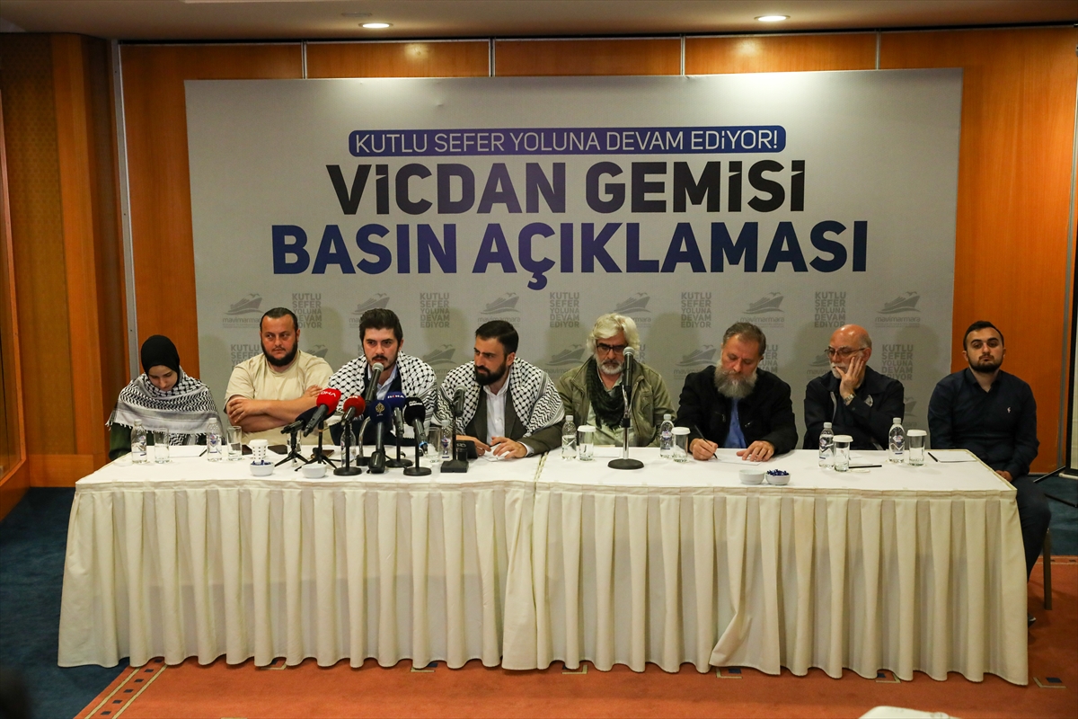 İstanbul'da STK temsilcileri, Gazze'ye insani yardım götüren geminin saldırıya uğramasını kınadı