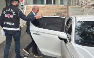 İSTANBUL (AA) – İstanbul Cumhuriyet Başsavcılığınca yürütülen 4 ayrı yolsuzluk