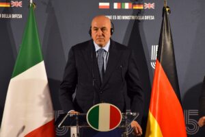 ROMA (AA) – İtalya Savunma Bakanı Guido Crosetto, 5 Avrupa