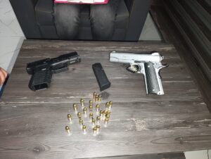 İZMİR (AA) – İzmir’in Bayraklı ilçesinde, ağabeyine ait iş yerini