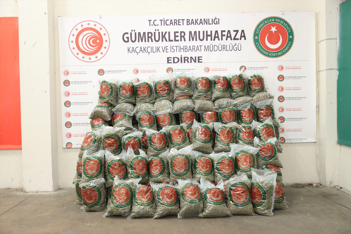 Kapıkule'de 382 kilogram esrar ele geçirildi