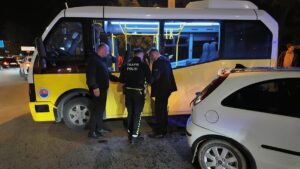 - Kaza anı bir otomobilin araç içi kamerasınca görüntülendi