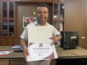 KARAMAN (AA) – Karaman'da annesiyle bindiği otobüste boğazına şeker kaçan