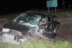 - Kazada bir araç sulama kanalına düştü