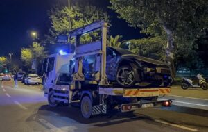 İSTANBUL (AA) – Kartal'da 2 otomobilin çarpışması sonucu 5 kişi
