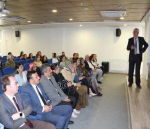 KASTAMONU (AA) – Kastamonu'da 67 ebeye "Doğuma hazırlık eğitimi" verildi.