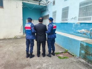 KASTAMONU (AA) – Kastamonu'da hakkında 5 ayrı suçtan 7 yıl