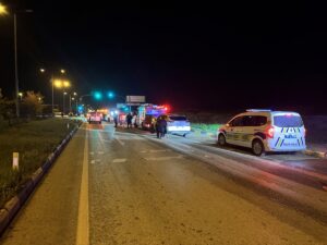 KASTAMONU (AA) – Kastamonu'da 4 otomobilin karıştığı zincirleme trafik kazasında