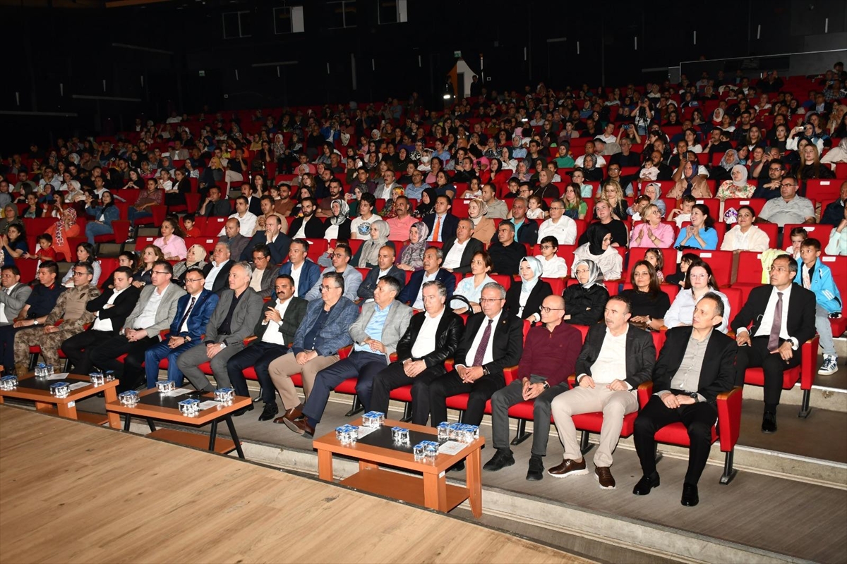 Kayseri'de adliye çalışanlarının kurduğu “Resen Ritim Topluluğu” konser verdi