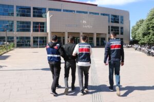 KİLİS (AA) – Kilis'te, terör örgütü PKK/PYD'ye yönelik operasyonda gözaltına