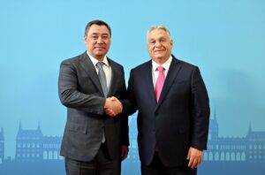 - "Macaristan, Avrupa Birliği ile Türk dünyası arasında bir köprüye