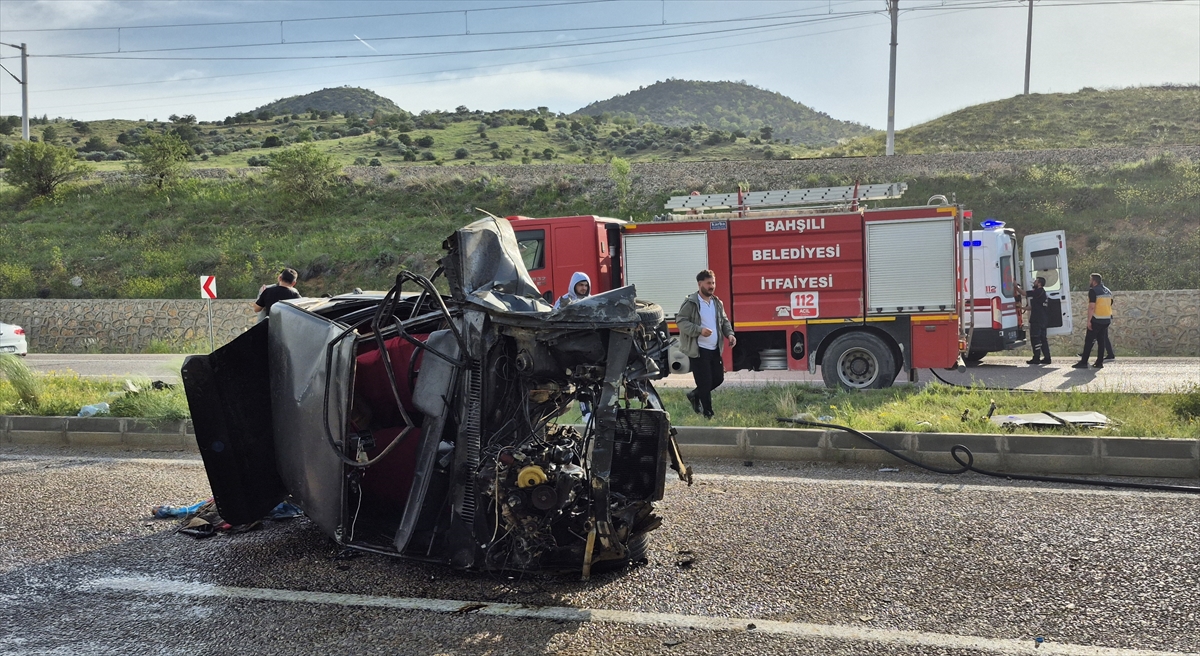 Kırıkkale'de trafik kazasında 1 kişi öldü, 2 kişi yaralandı