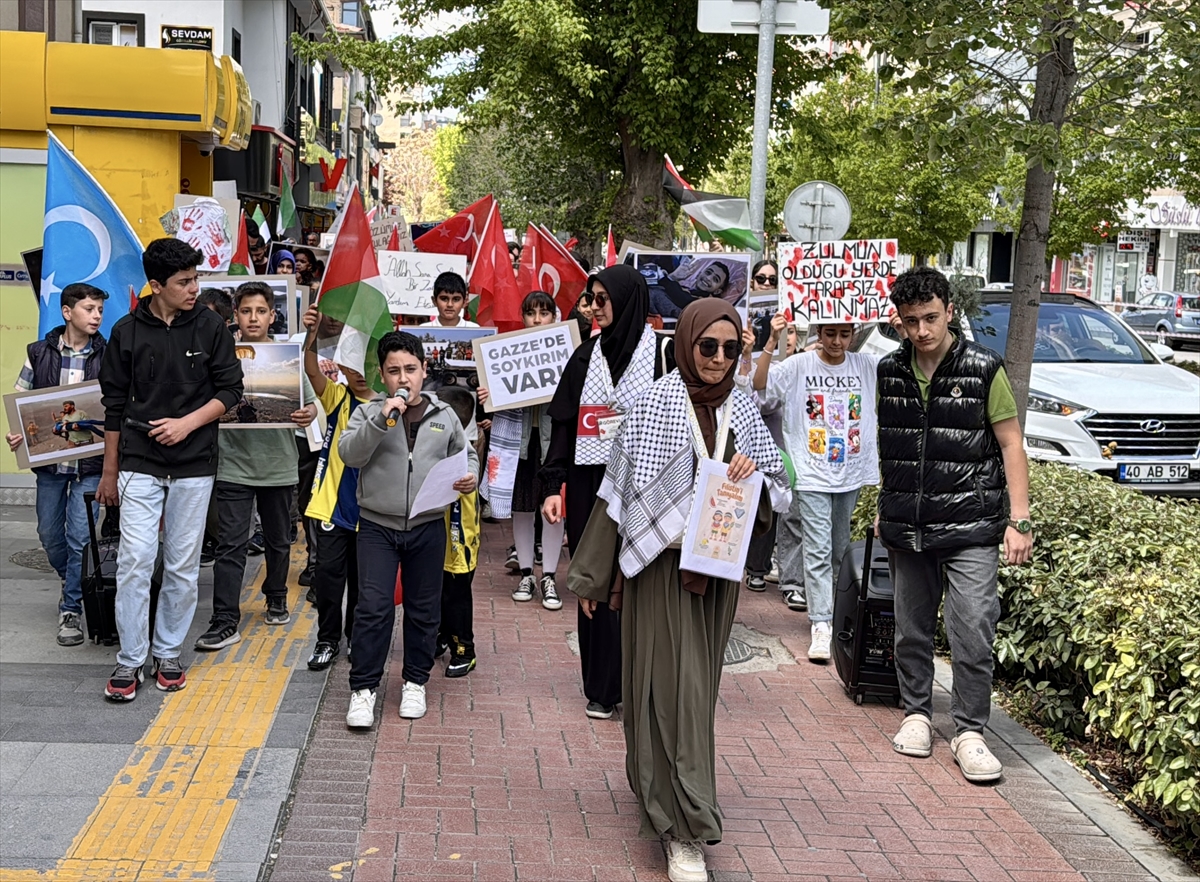 Kırşehir'de çocuklar Gazze'ye destek için yürüdü
