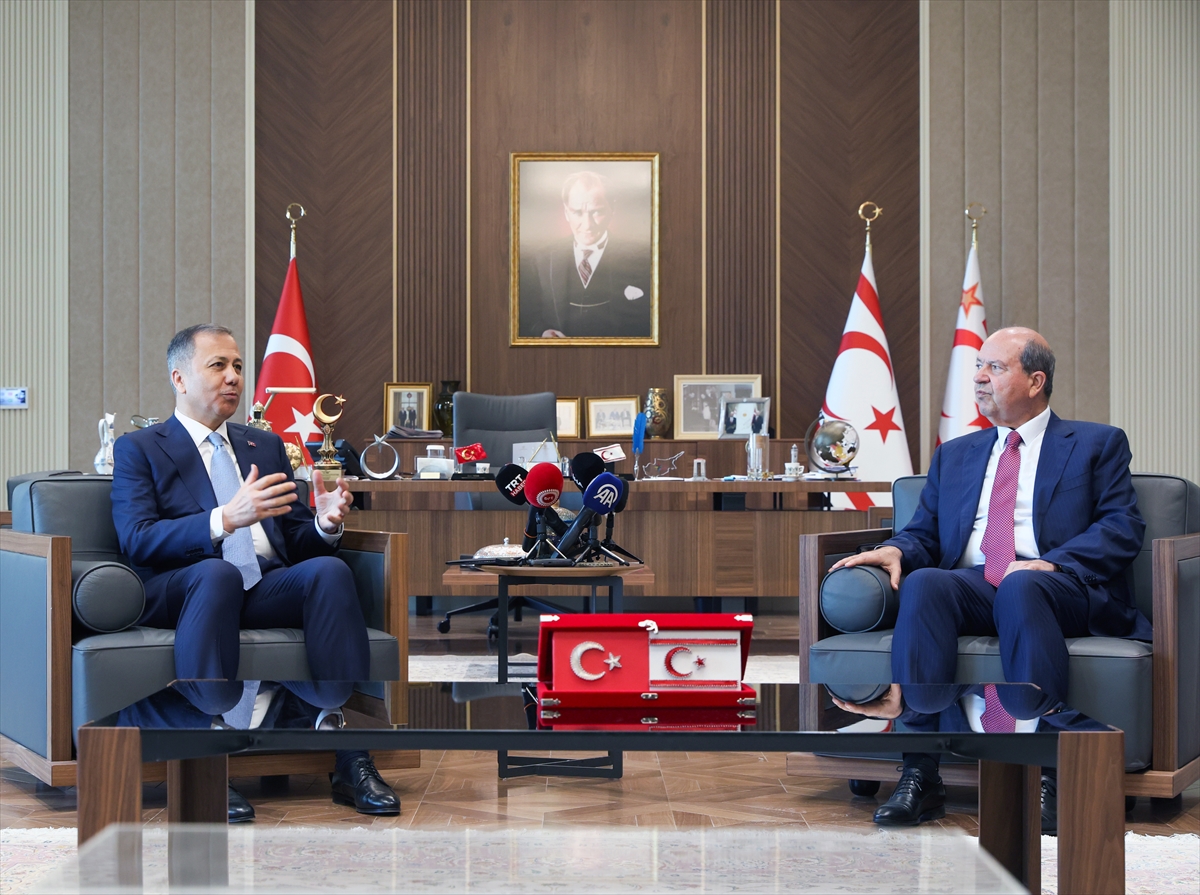 KKTC Cumhurbaşkanı Tatar, İçişleri Bakanı Yerlikaya'yı kabul etti