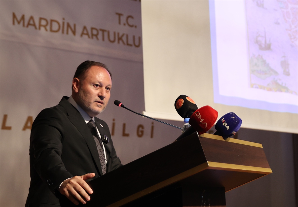 KKTC Cumhuriyet Meclisi Başkanı Öztürkler, Mardin'de konferansa katıldı: