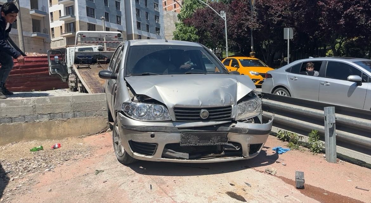 Kocaeli'de trafik kazasında 5 kişi yaralandı