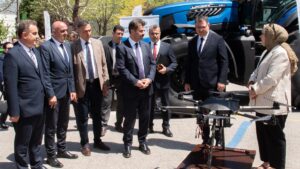 - Festivalde, kamu kuruluşları ile özel firmaların stantlarında tarım sektörüne