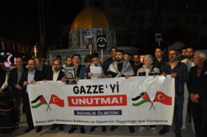 KÜTAHYA (AA) – Kütahya'da sivil toplum kuruluşları, Gazze'ye saldırılarını sürdüren