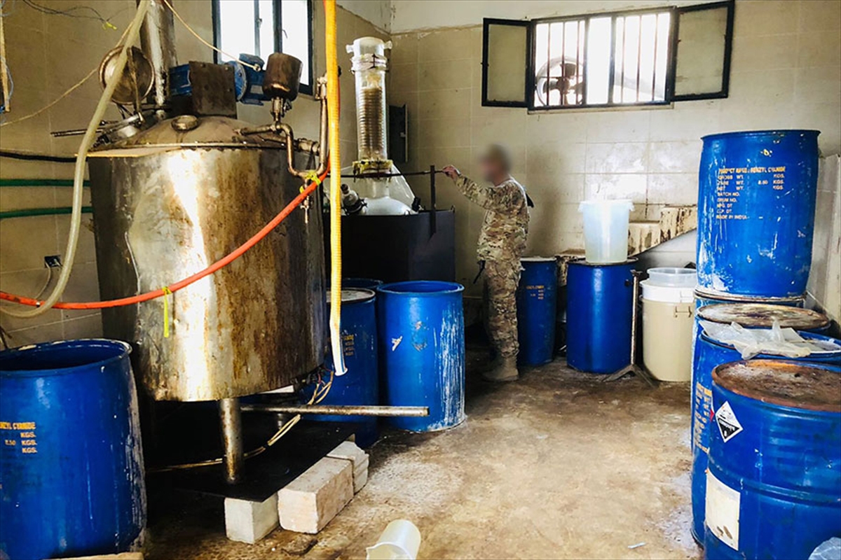 Lübnan ordusu, Suriye sınırı yakınında bir uyuşturucu imalathanesine baskın düzenledi