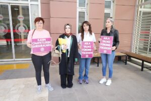 MANİSA (AA) – Manisa'da restoranda çalışan bir kadını öldürdüğü ve