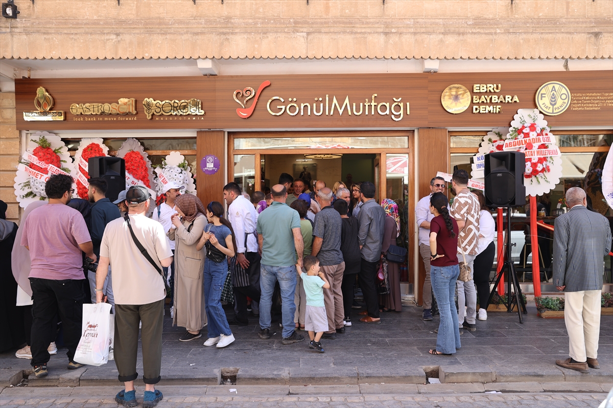 Mardin'de geliriyle Hatay'a gönül köprüsü kuracak restoran açıldı