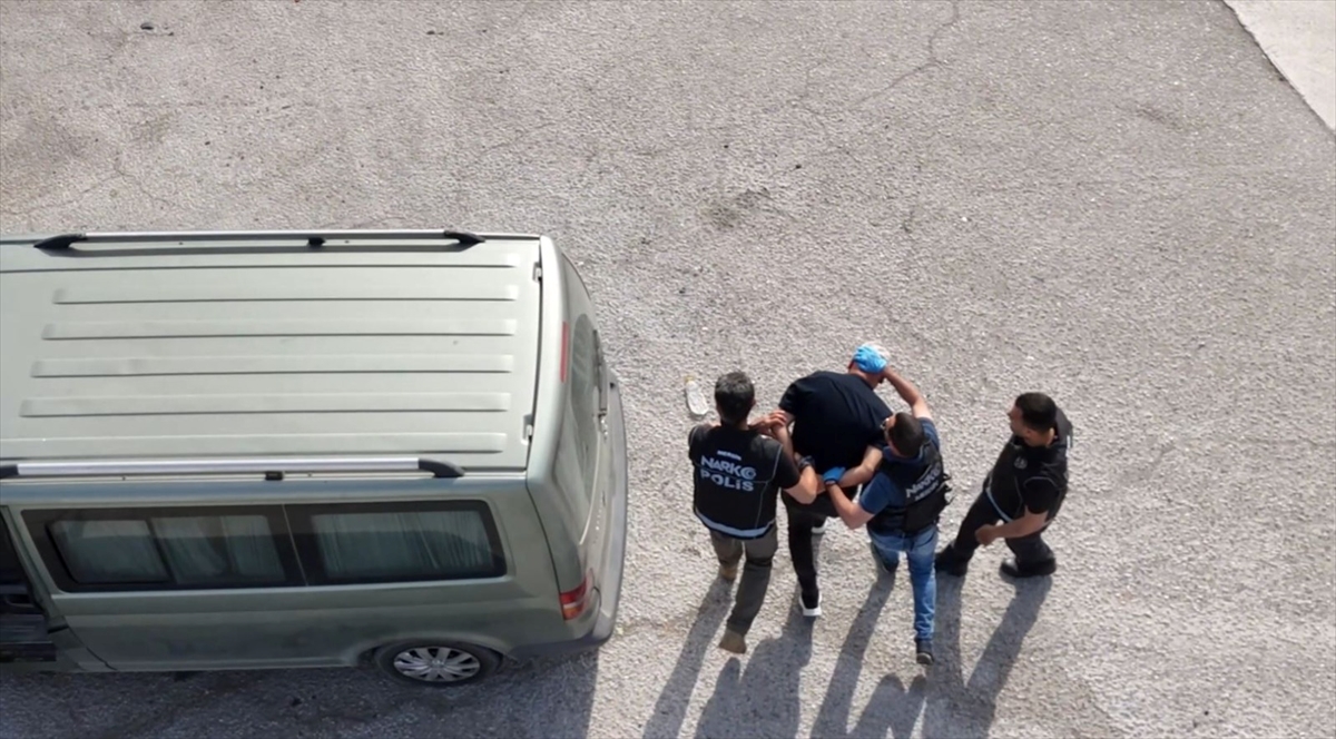 Mersin'de 387 bin 464 uyuşturucu hap ele geçirildi