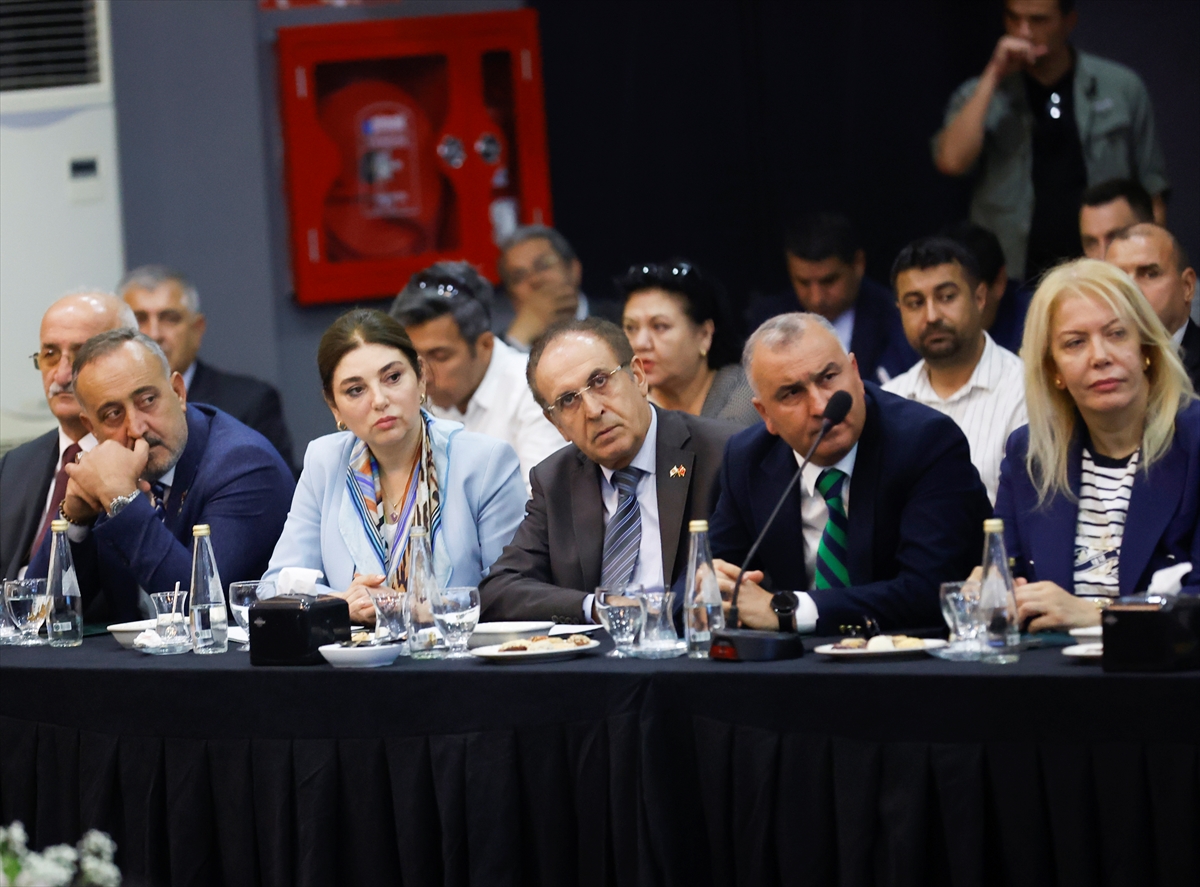 Mersin'de “Türkiye Sohbetleri” toplantısı düzenlendi