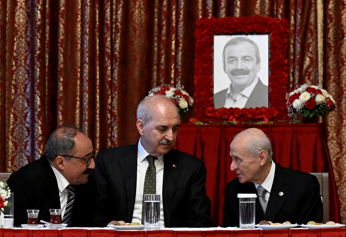 MHP Genel Başkanı Bahçeli'den Sırrı Süreyya Önder için DEM Parti'ye Meclis'te taziye ziyareti