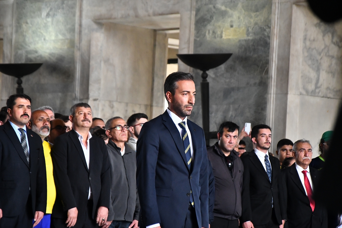 MKE Ankaragücü Kulübünün yeni yönetimi Anıtkabir'i ziyaret etti