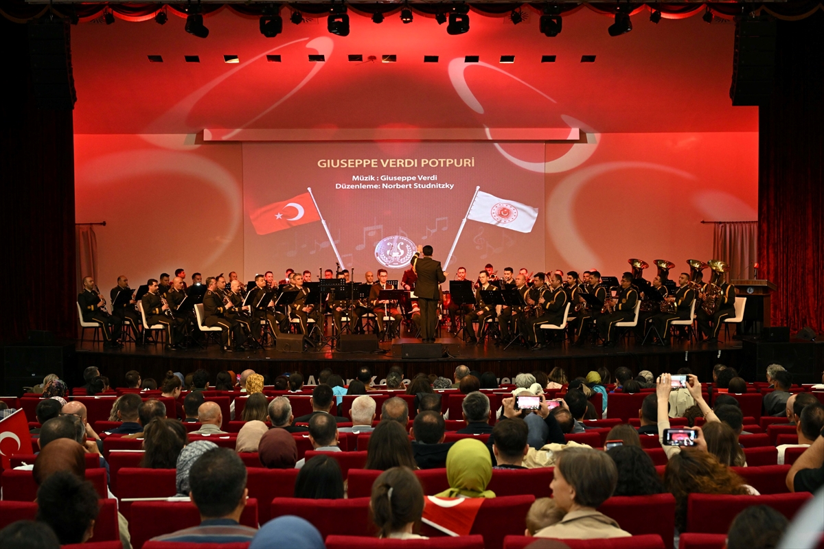 MSB Armoni Mızıkası Afyonkarahisar'da konser verdi