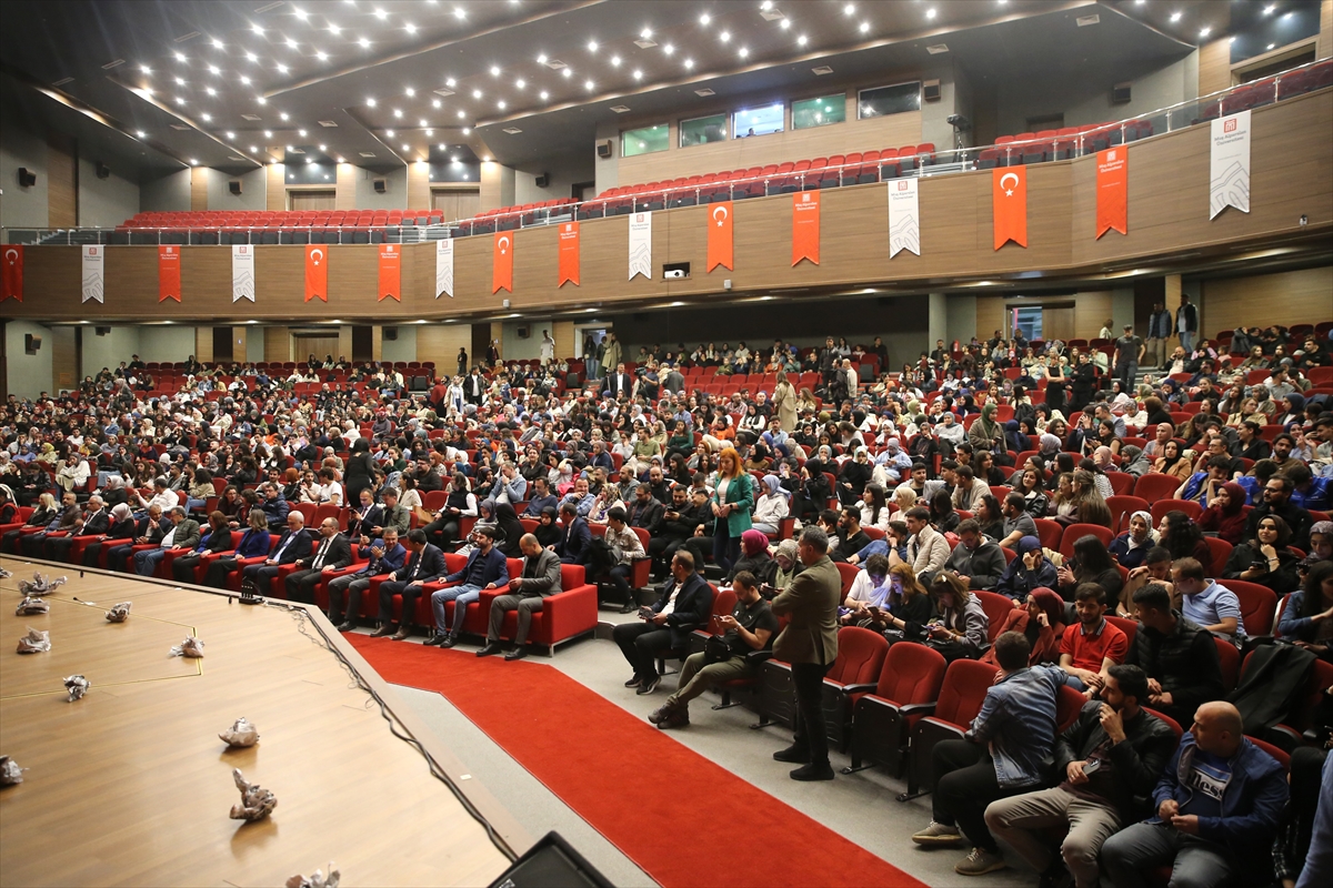 Muş'ta düzenlenen “2. Tiyatro Günleri” etkinliği başladı