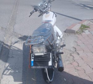 NEVŞEHİR (AA) – Nevşehir'in Ürgüp ilçesinde motosikletinin plakasını medikal maske