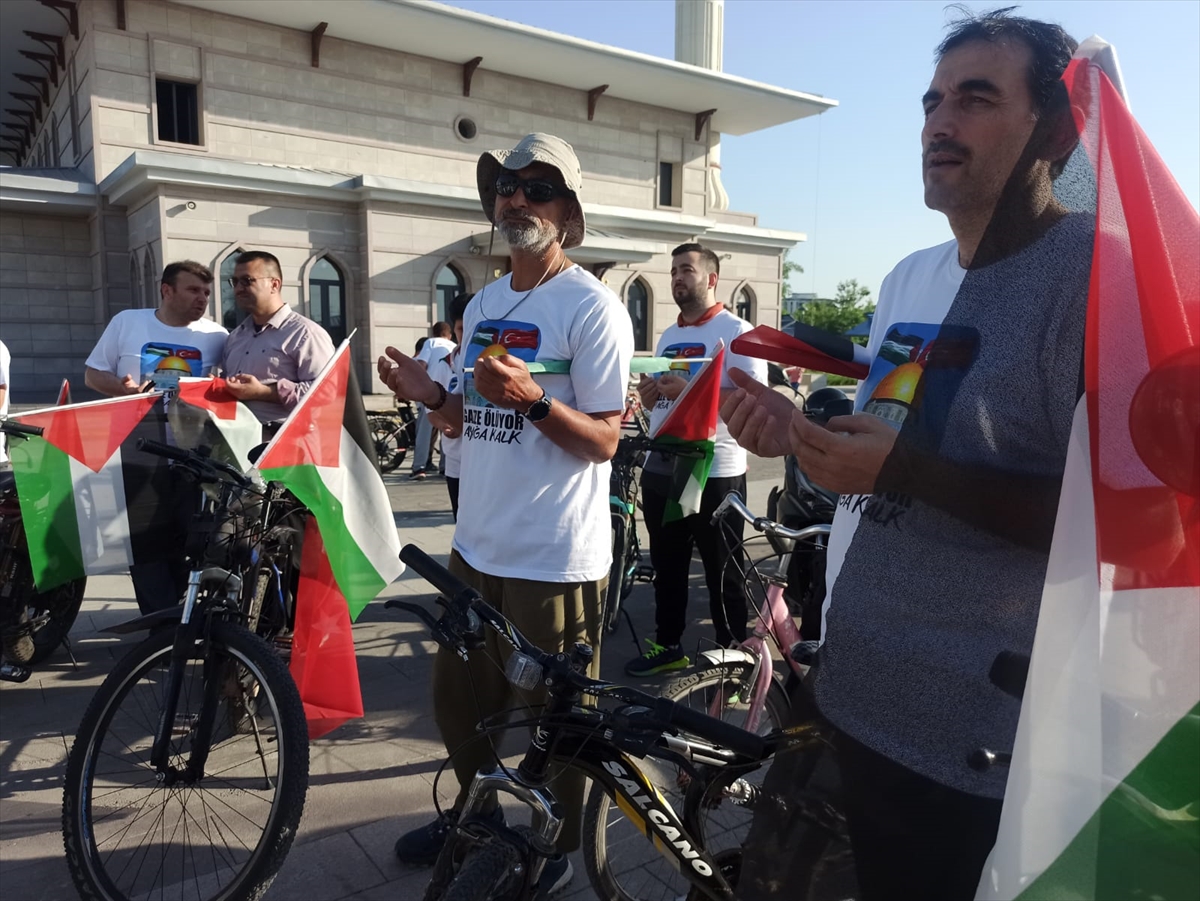 Osmaniye'de “Kudüs-Gazze-Mavi Marmara” temalı bisiklet turu yapıldı