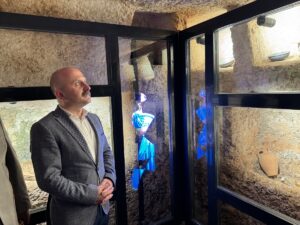 ADIYAMAN (AA) – Adıyaman'ın önemli turizm değerlerinden Perre Antik Kenti,