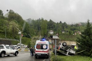 RİZE (AA) – Rize'nin Güneysu ilçesinde hafif ticari araç ile