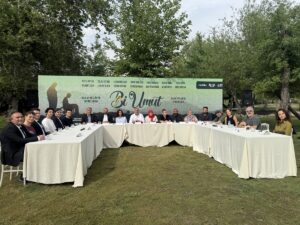 ANTALYA (AA) – Hastanede tesadüfen karşılaştığı, kimliği belirsiz felçli bir