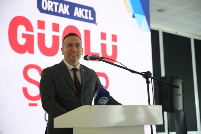 Saadet Partisi Genel Başkan Yardımcısı Tekin, Edirne'deki çalıştayda konuştu: