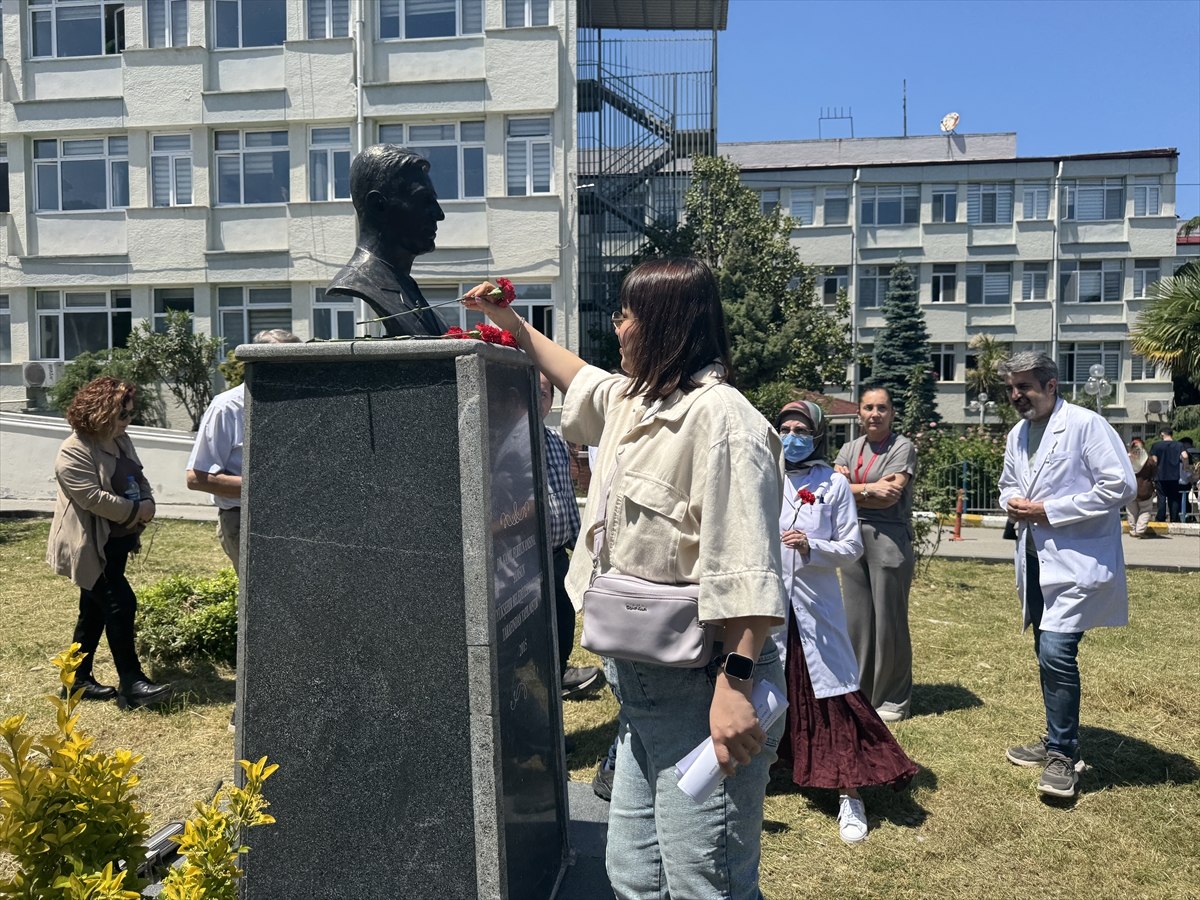 Samsun'da 10 yıl önce görevi başında öldürülen doktor Kamil Furtun anıldı
