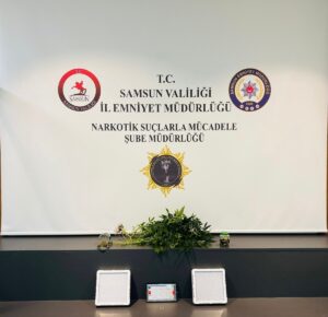 SAMSUN (AA) – Samsun'un merkez İlkadım ilçesinde evde kurdukları serada