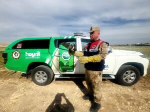 ŞANLIURFA (AA) – Şanlıurfa'nın Halfeti ilçesinde yaralı bulunan kızıl şahin,