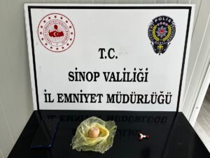 SİNOP (AA) – Sinop’ta düzenlenen uyuşturucu operasyonunda gözaltına alınan 3