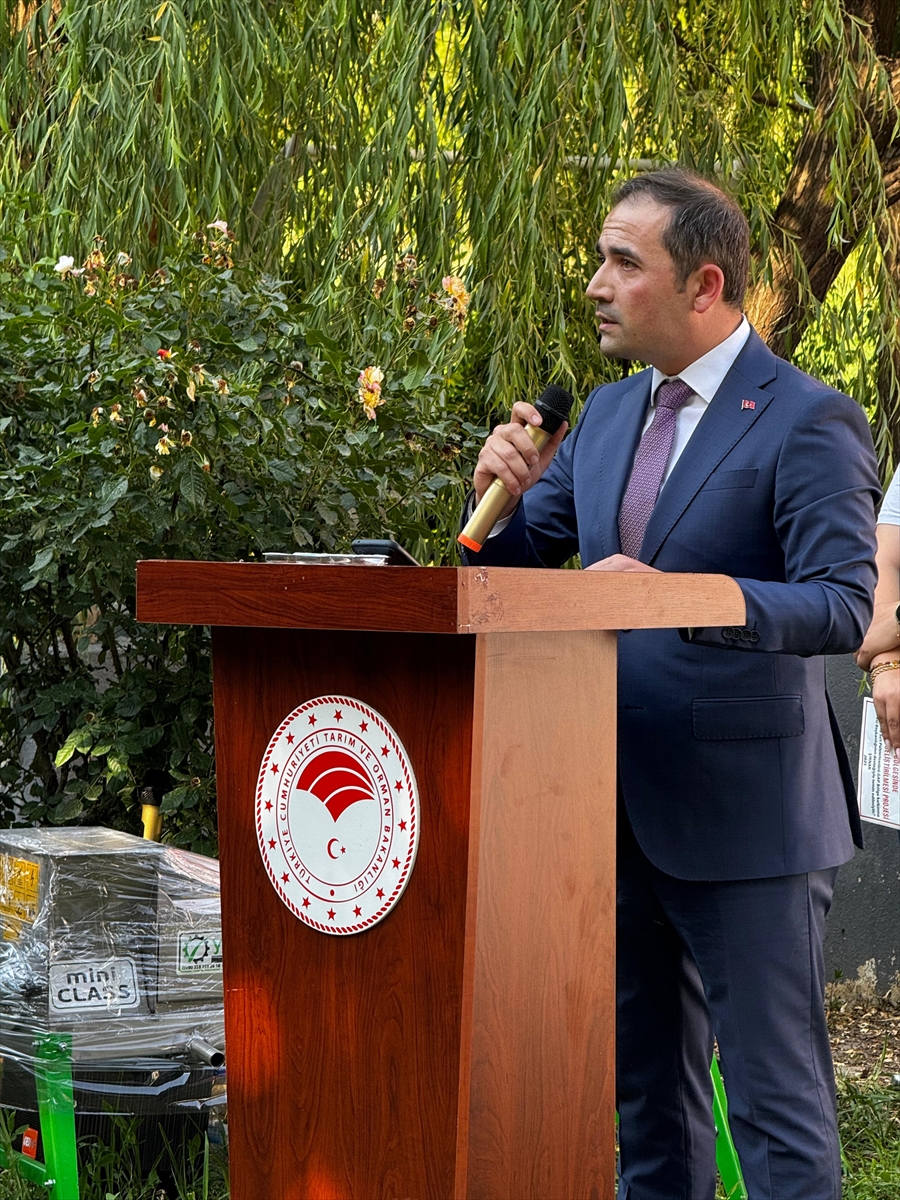 Şırnak'ta 100 üreticiye bağcılık malzemesi dağıtıldı